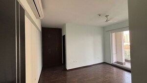 Room in 3 BHK Apartment at Microtek Greenburg, Sector 86 – for Rent
