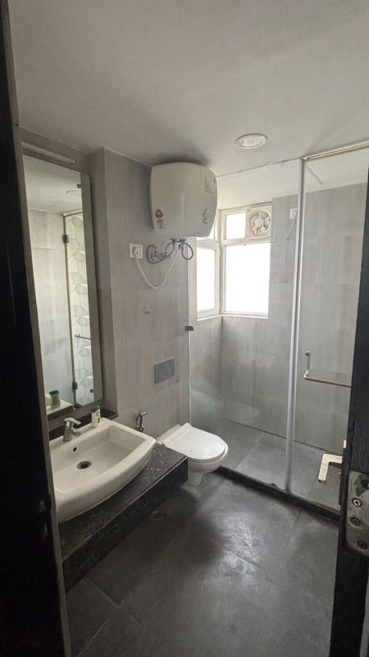 Bathroom, microtek-greenburg 3 Bedroom 1895 Sq.Ft. Apartment In Sector 86 Gurgaon 10638618