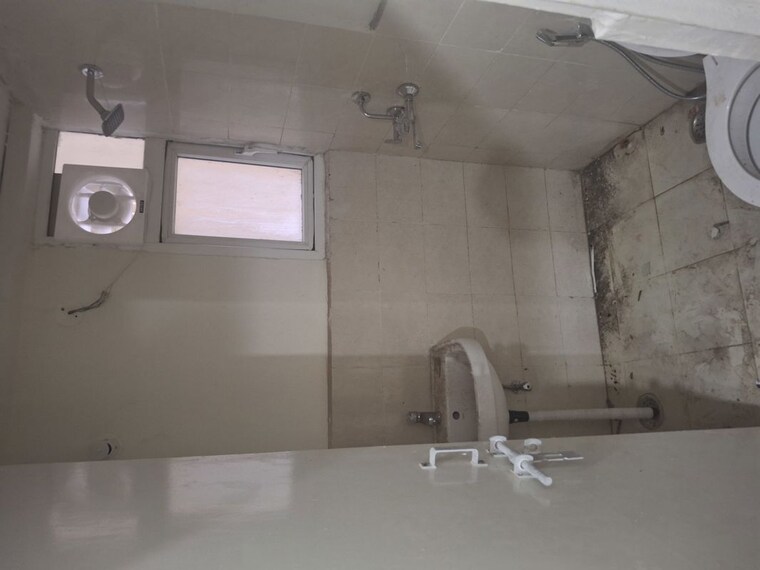 Bathroom, conscient-habitat-102 2.5 Bedroom 645 Sq.Ft. Apartment In Sector 102 Gurgaon 10638732