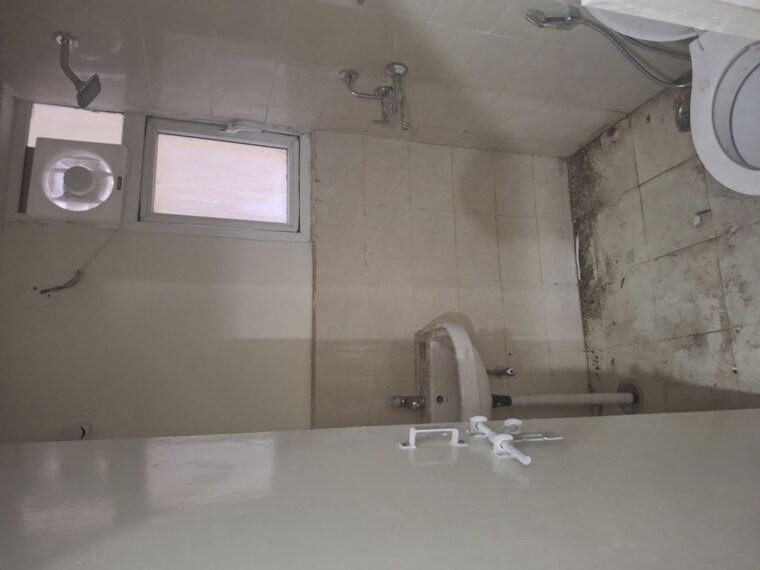 Bathroom, conscient-habitat-102 2.5 Bedroom 645 Sq.Ft. Apartment In Sector 102 Gurgaon 10638732