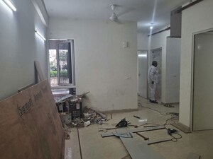 Team Area in 2.5 BHK Apartment at Conscient Habitat 102, Sector 102 – for Rent