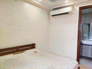Room in 3 BHK Builder Floor at Chittaranjan Park – for Sale