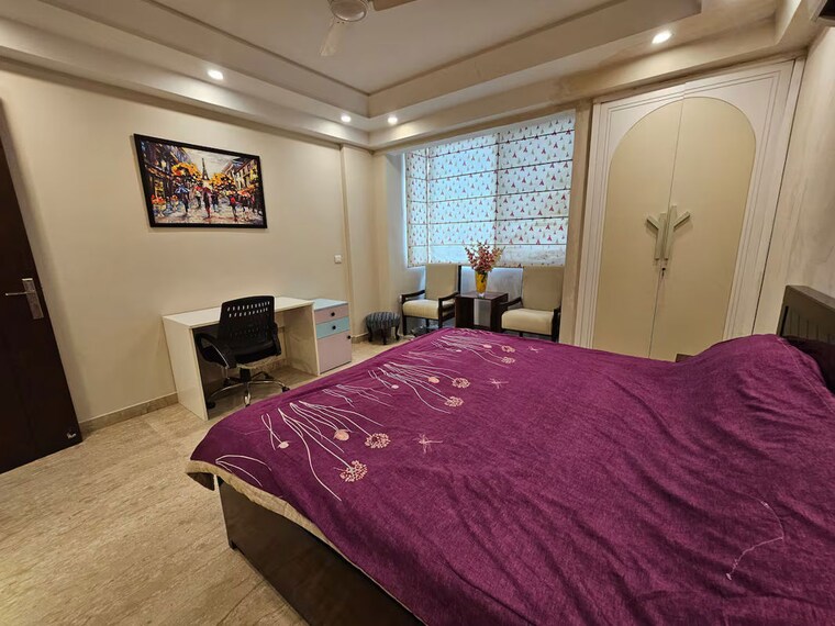 Bedroom, greater kailash 4 Bedroom 300 Sq.Yd. Builder Floor In Greater Kailash Delhi 10638840