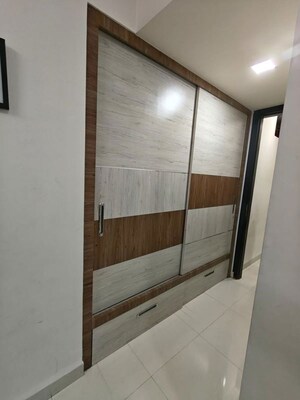 Room in 2 BHK Apartment at Ashar Edge, Pokhran Road No Two – for Rent