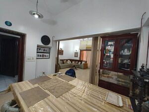 Parking in 3 BHK Builder Floor at Greater Kailash – for Rent