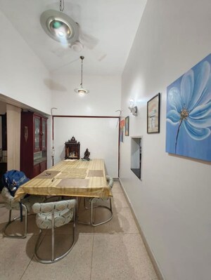 Team Area in 3 BHK Builder Floor at Greater Kailash – for Rent