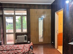 Living Room in 3 BHK Builder Floor at Race Course – for Rent