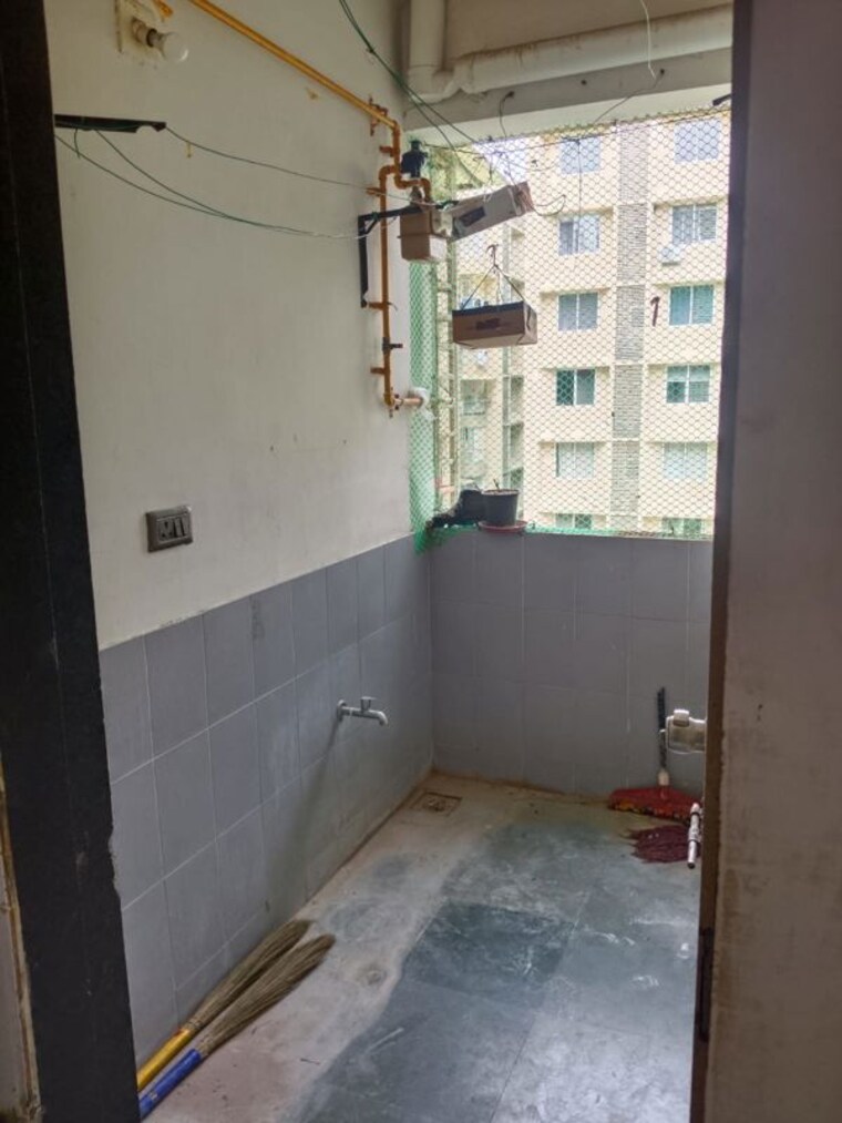 Bathroom, godrej-garden-city 3 Bedroom 1800 Sq.Ft. Apartment In Jagatpur Ahmedabad 10638909