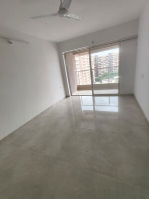 2 BHK Apartment For Rent in Gulmohar Skypark, Dhanori