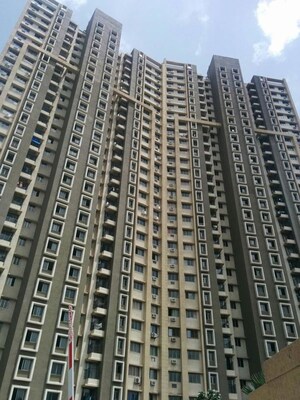 2 BHK Apartment – Exterior View View at Lodha Amara, Kolshet Road - for Rent