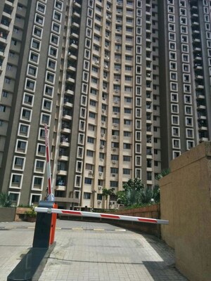 2 BHK Apartment For Rent in Lodha Amara, Kolshet Road