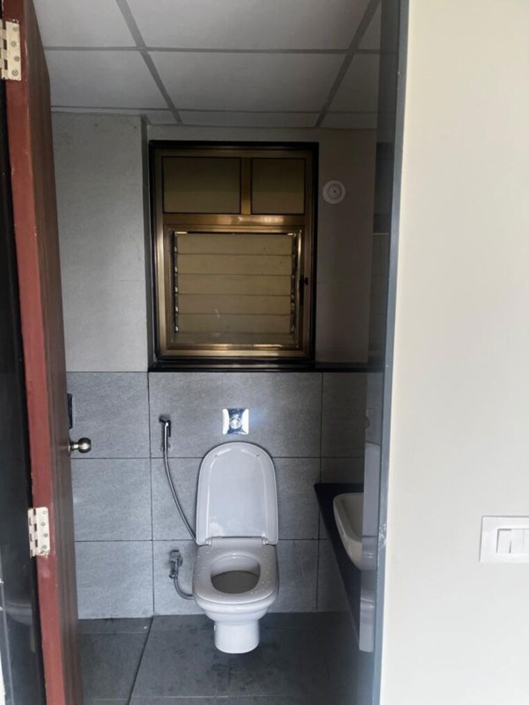Bathroom, paranjape-blue-ridge 2 Bedroom 1000 Sq.Ft. Apartment In Hinjewadi Pune 10638947