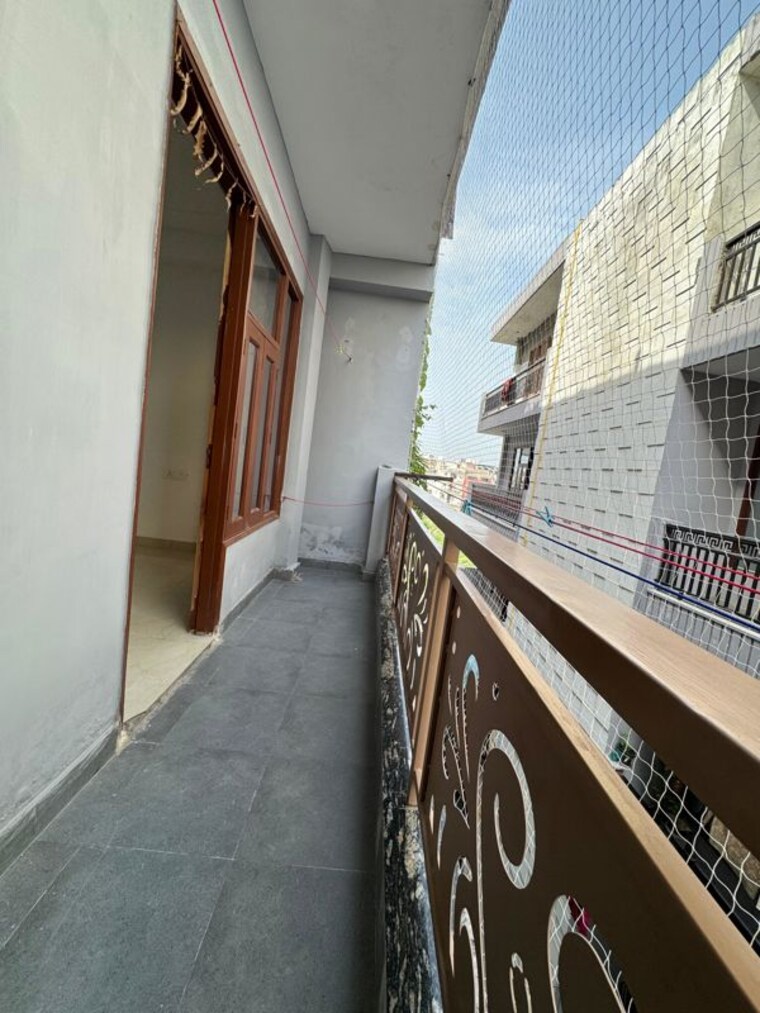 Balcony, chattarpur 2 Bedroom 1000 Sq.Ft. Apartment In Chattarpur Delhi 10638975