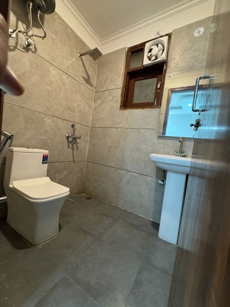 Bathroom, chattarpur 2 Bedroom 1000 Sq.Ft. Apartment In Chattarpur Delhi 10638975