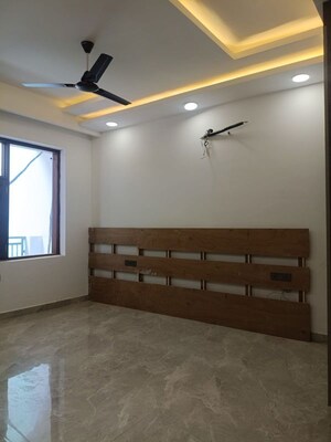 Room in 4 BHK Builder Floor at Eros Lakewood City, Suraj Kund – for Rent