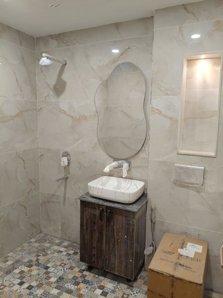 Bathroom, eros-lakewood-city 4 Bedroom 525 Sq.Yd. Builder Floor In Suraj Kund Faridabad 10638996