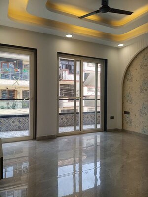 Room in 4 BHK Builder Floor at Eros Lakewood City, Suraj Kund – for Rent