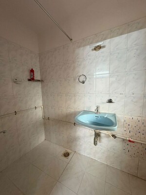 Bathroom in 2 BHK Apartment at Orlem – for Rent