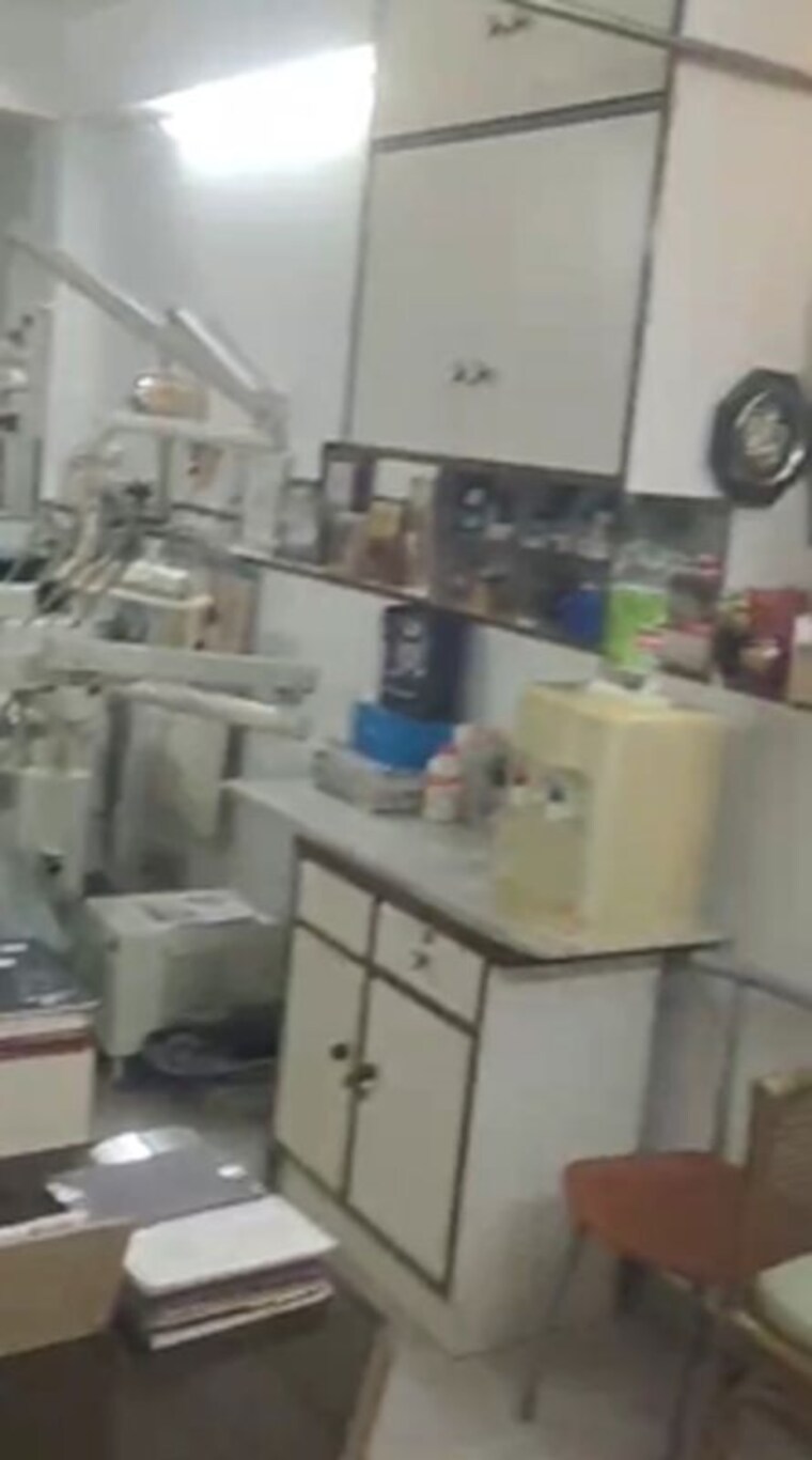 Kitchen, green park Commercial Office Space 270 Sq.Ft. In Green Park Delhi 10639038