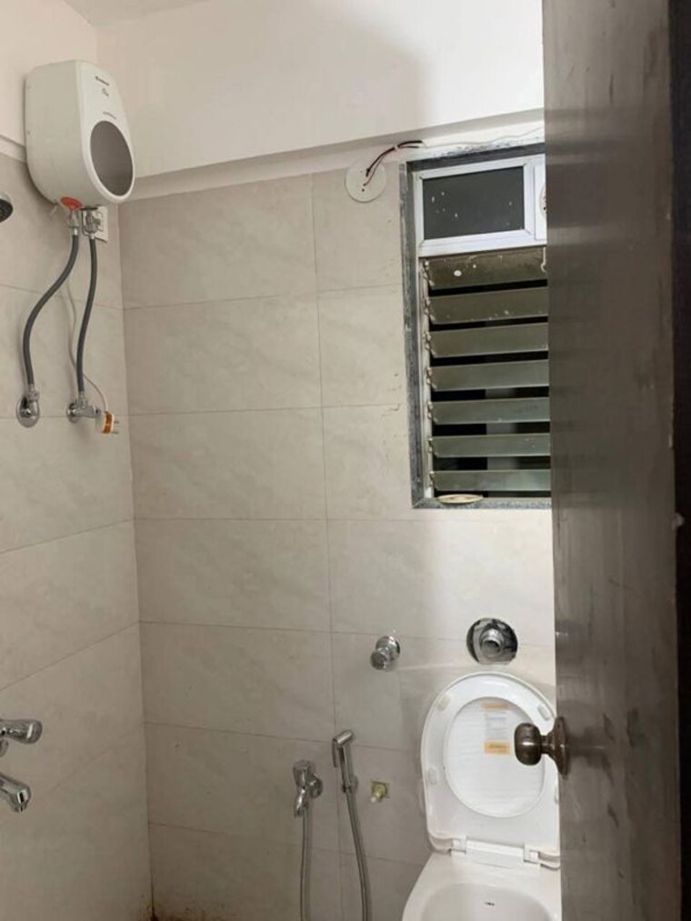 Bathroom, dgs-sheetal-tapovan 1 Bedroom 650 Sq.Ft. Apartment In Malad East Mumbai 10639052