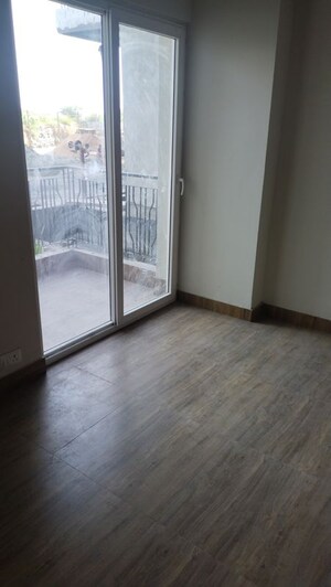Room in 3.5 BHK Apartment at LR Bluemoon Homes, Raj Nagar Extension – for Sale