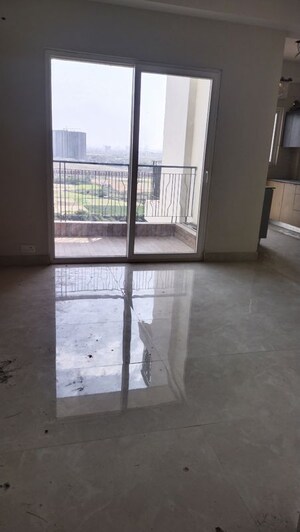 Room in 3.5 BHK Apartment at LR Bluemoon Homes, Raj Nagar Extension – for Sale