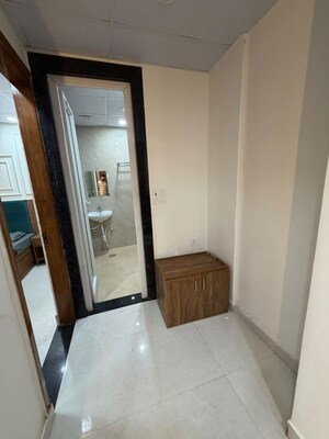 Furnished Amenities in 6 BHK Builder Floor at JMD Galleria, Sector 48 – for Rent
