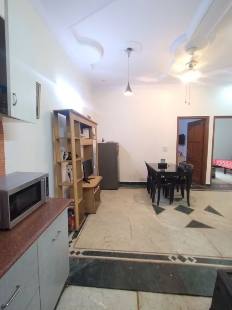 Living Room, sector 23 3 Bedroom 1500 Sq.Ft. Builder Floor In Sector 23 Gurgaon 10639137