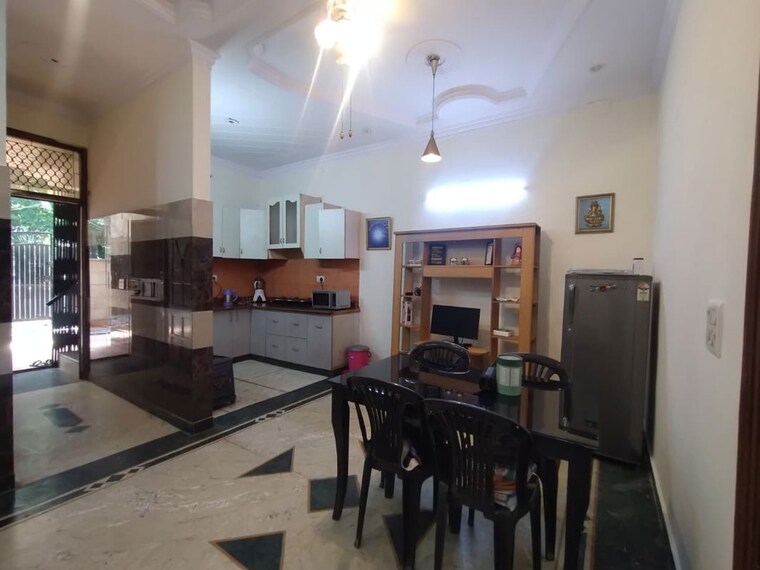 Gym, sector 23 3 Bedroom 1500 Sq.Ft. Builder Floor In Sector 23 Gurgaon 10639137