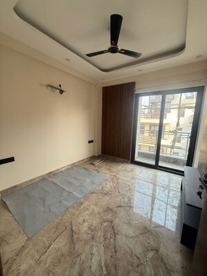 Bedroom in 3 BHK Builder Floor at Palam Vihar – for Rent