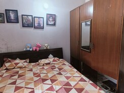 1 BHK Builder Floor For Rent in Sector 21