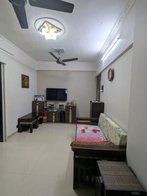 1 BHK Apartment For Rent in Lake View CHS Borivali, Borivali West