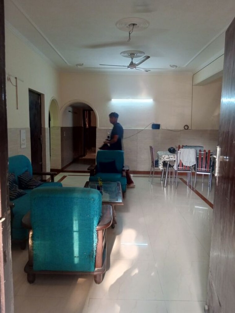 Living Room, palam vihar 3 Bedroom 1400 Sq.Ft. Builder Floor In Palam Vihar Gurgaon 10639151
