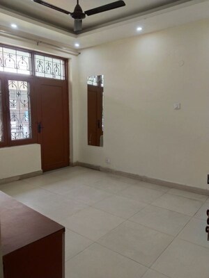 Room in 2 BHK Builder Floor at Palam Vihar Extension – for Rent