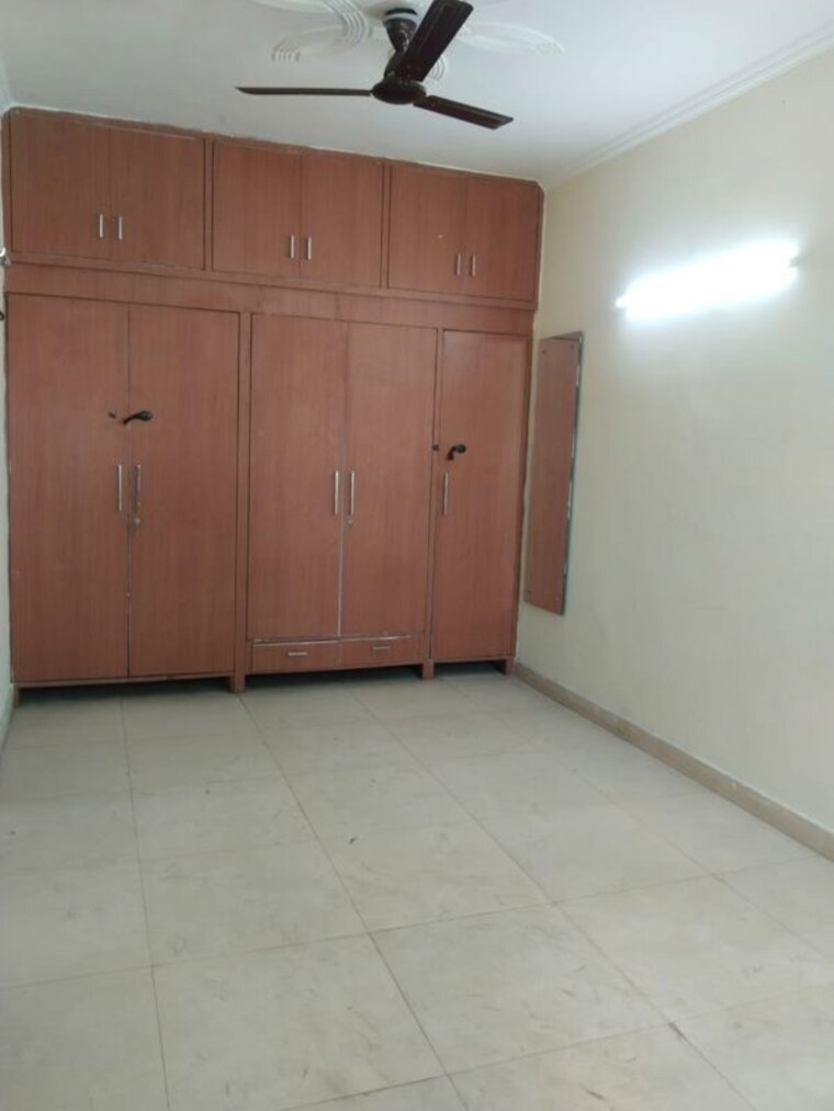 Room, palam vihar extension 2 Bedroom 750 Sq.Ft. Builder Floor In Palam Vihar Extension Gurgaon 10639159