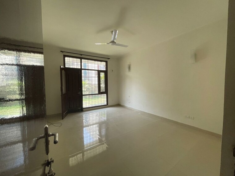 Room, vipul-tatvam-villas 3 Bedroom 288 Sq.Yd. Builder Floor In Sector 48 Gurgaon 10639168