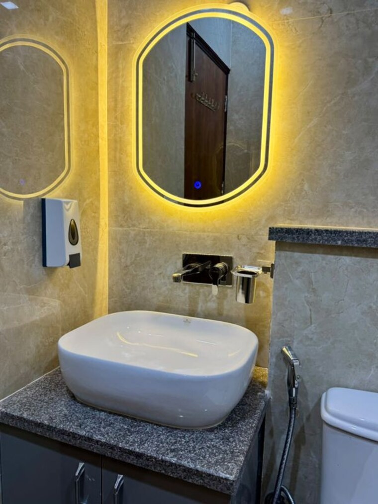 Bathroom, vipul-tatvam-villas 4 Bedroom 360 Sq.Yd. Builder Floor In Sector 48 Gurgaon 10639169