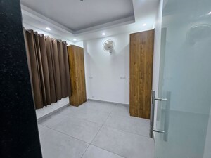 Bedroom in 4 BHK Builder Floor at Vipul Tatvam Villas, Sector 48 – for Rent