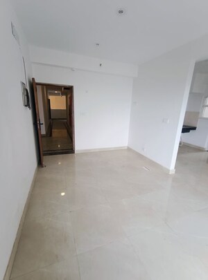 Room in 2.5 BHK Apartment at Earthcon Casa Grande II, Chi V Greater Noida – for Rent