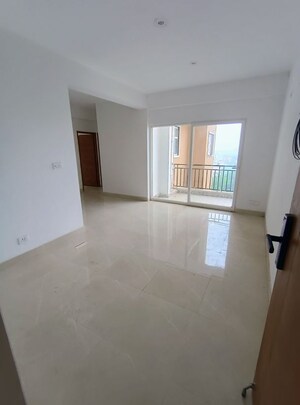 Room in 2.5 BHK Apartment at Earthcon Casa Grande II, Chi V Greater Noida – for Rent