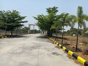   Plot at Yadagirigutta – for Sale