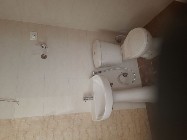 Bathroom, aig-park-avenue 2 Bedroom 1000 Sq.Ft. Apartment In Sector 4 Greater Noida Greater Noida 10639203