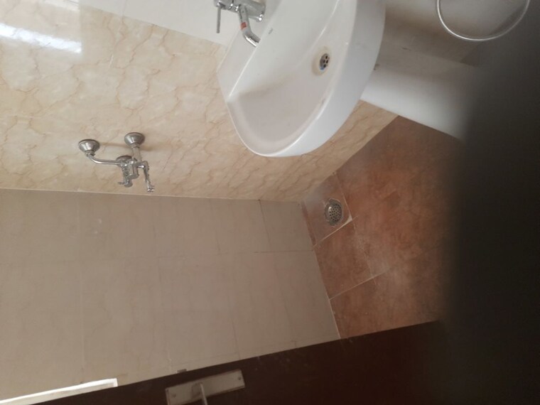 Bathroom, aig-park-avenue 2 Bedroom 1000 Sq.Ft. Apartment In Sector 4 Greater Noida Greater Noida 10639203