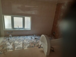Bathroom in 2 BHK Apartment at AIG Park Avenue, Sector 4 Greater Noida – for Rent
