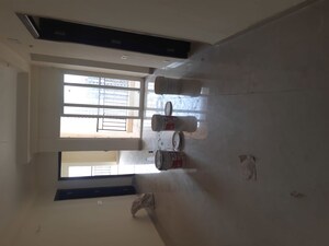 Room in 2 BHK Apartment at AIG Park Avenue, Sector 4 Greater Noida – for Rent