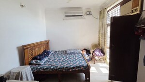 Bedroom in 2 BHK Builder Floor at Sector 49 – for Rent