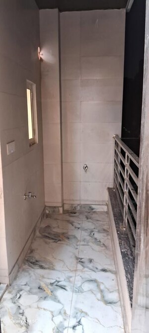 Bathroom in 2.5 BHK Builder Floor at Guru Angad Nagar – for Rent