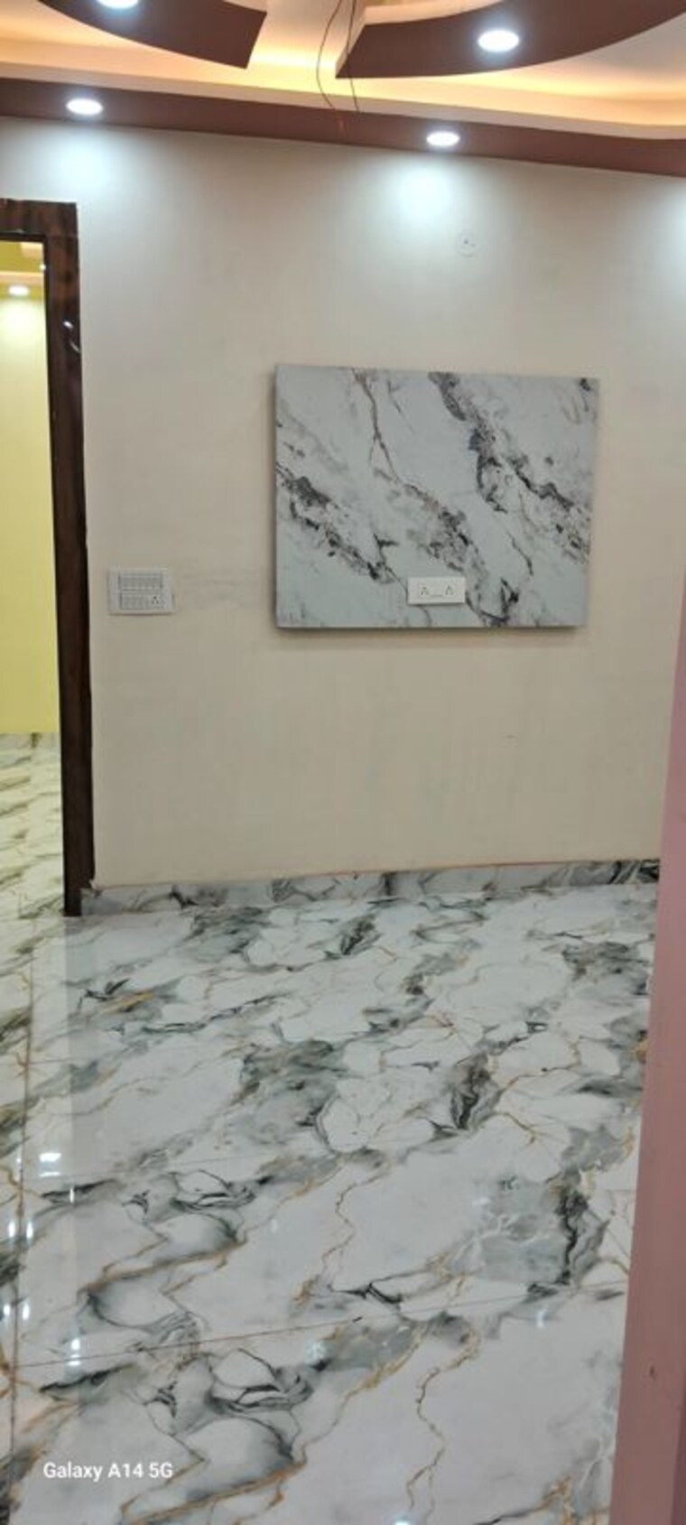 Room, guru angad nagar 2.5 Bedroom 80 Sq.Yd. Builder Floor In Guru Angad Nagar Delhi 10639209