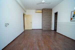Room in 2 BHK Apartment at Ireo The Corridors, Sector 67a – for Rent