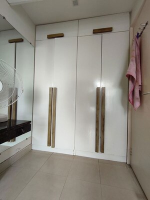 Bathroom in 4 BHK Builder Floor at SS Linden, Sector 84 – for Sale
